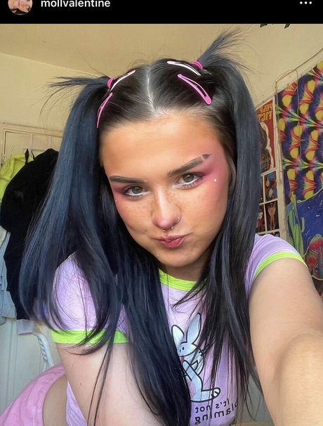 Nagie wyciekłe zdjęcie OnlyFans od Moll Valentine