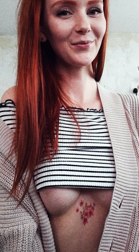 Naken läckt OnlyFans-bild av Littlebee
