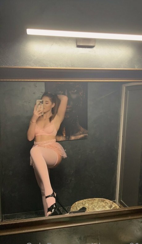Nahá fotka uniklých OnlyFans od Alexaon01