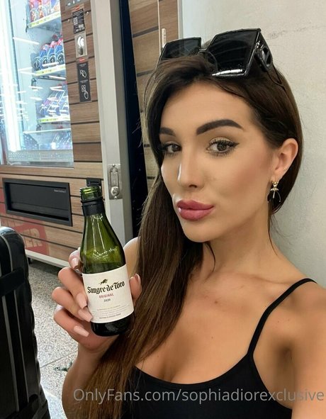 Naken lekkede OnlyFans-bilde av Sophiadiorexclusive