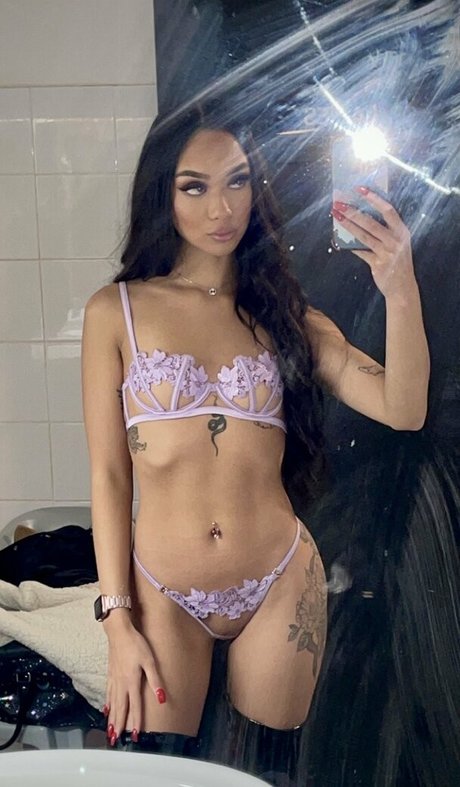 Nahá fotka uniklých OnlyFans od Yourthaigf