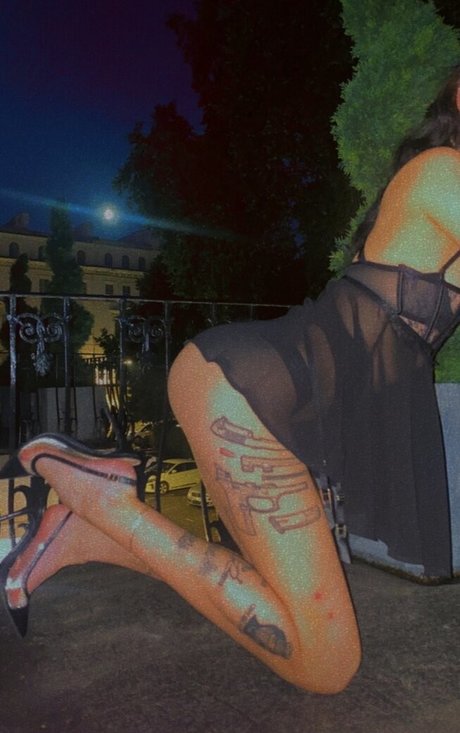Alaston vuotanut OnlyFans-kuva Indikababy