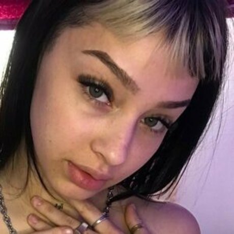 Nahá fotka uniklých OnlyFans od Alvarez Nicol