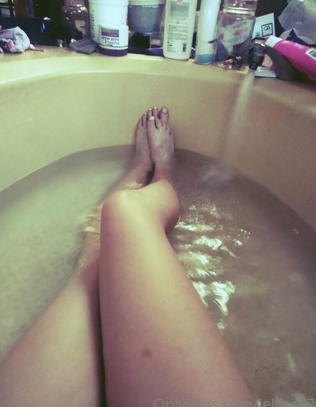 Nagie wyciekłe zdjęcie OnlyFans od Jellica27