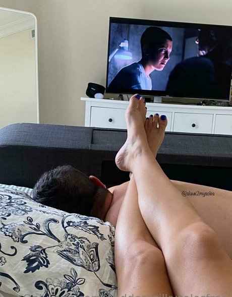 Naken läckt OnlyFans-bild av Goddesssilkysolesfree