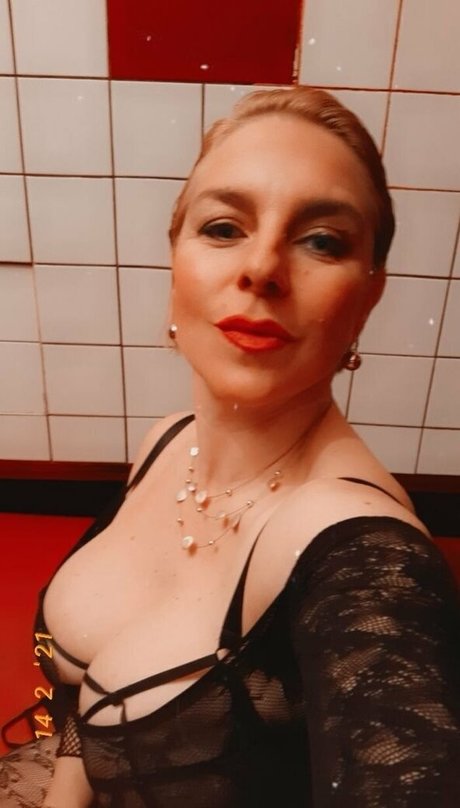 Nahá fotka uniklých OnlyFans od Frauleinschmittfree