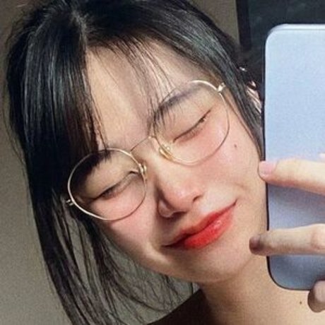 Naakte gelekte OnlyFans-foto van Nahaneulll