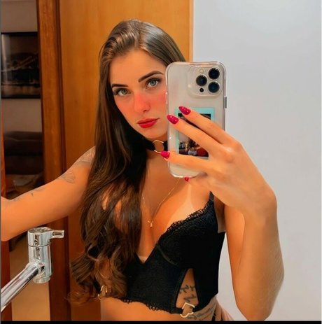 Naken lekkede OnlyFans-bilde av Cintia Colombino