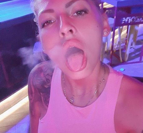 Emmiesix
