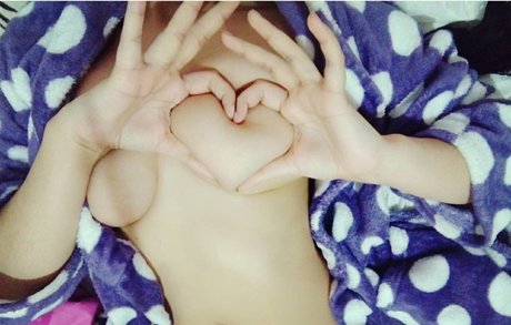 Naakte gelekte OnlyFans-foto van Michiisdiary