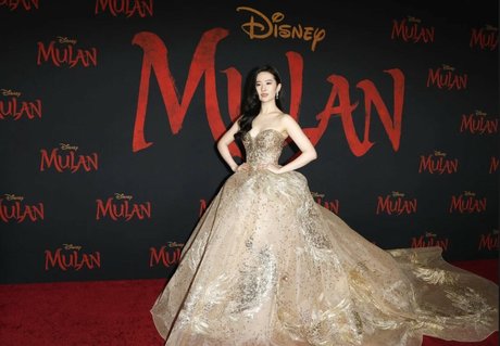 Nahá fotka uniklých OnlyFans od Liu Yifei