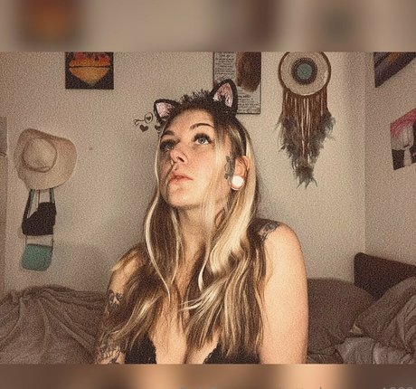 Foto nua vazada do OnlyFans de Tattedprincess1998