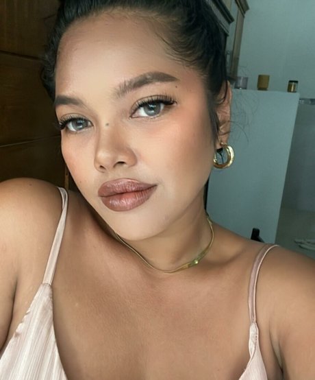 Curvymoanaaa