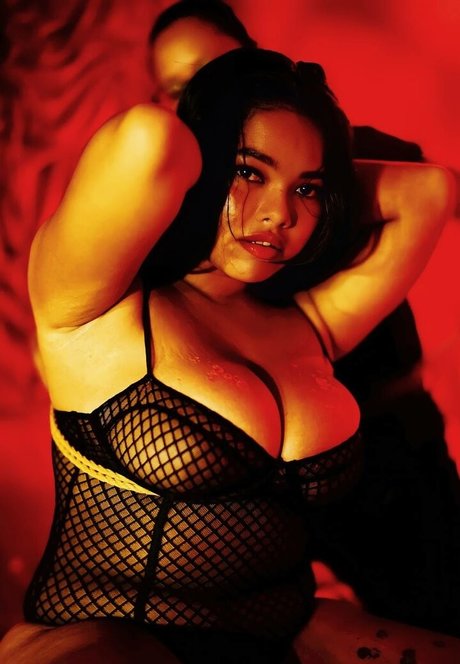 Curvymoanaaa