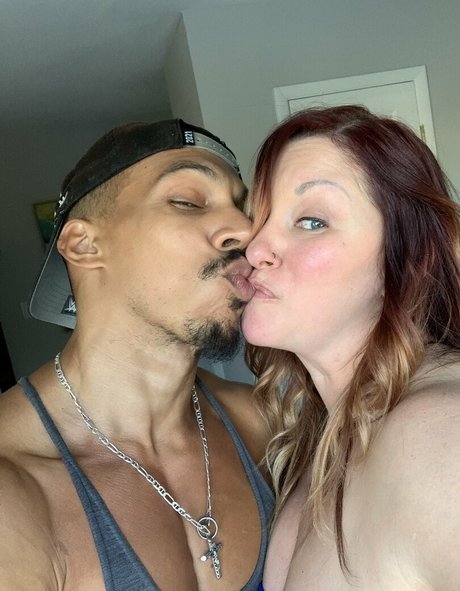 Mrsdarkcuckold