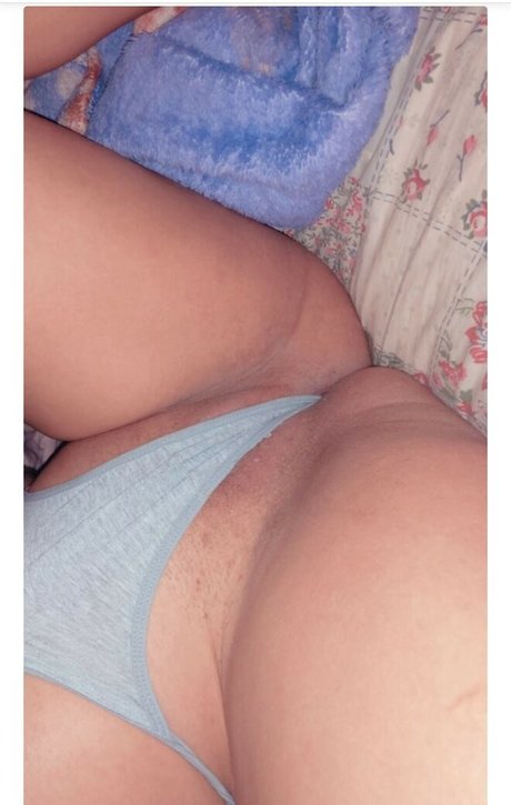 Naken lekkede OnlyFans-bilde av Nayra Kallinne
