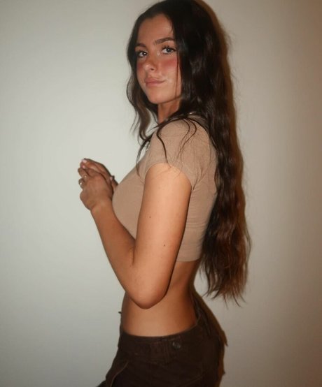 Alaston vuotanut OnlyFans-kuva Elise Mancabelli