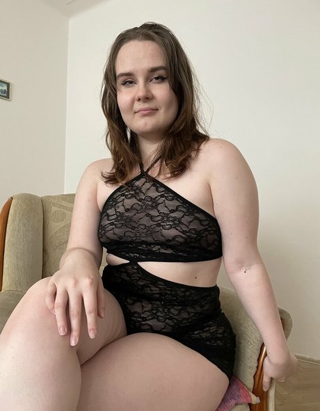 Chubbynixiesin OnlyFans