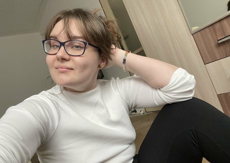 Naken lekkede OnlyFans-bilde av Chubbynixiesin