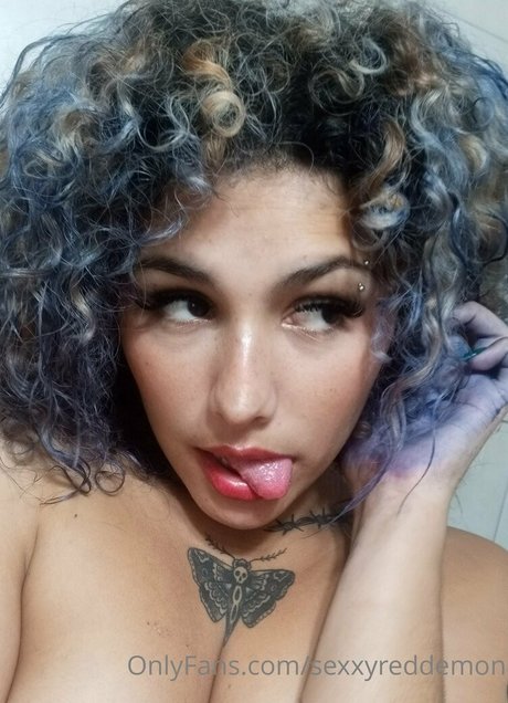 Nahá fotka uniklých OnlyFans od Sexxyreddemon