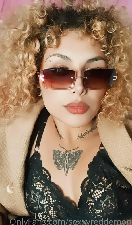 Nahá fotka uniklých OnlyFans od Sexxyreddemon