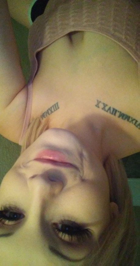 Nahá fotka uniklých OnlyFans od Katiiemae