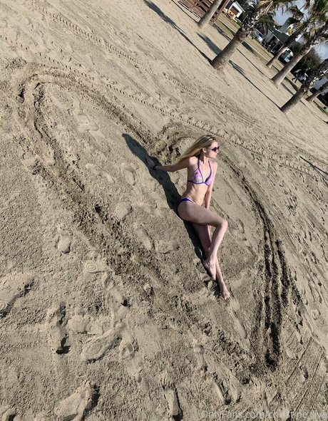Naken lekkede OnlyFans-bilde av Christinelive