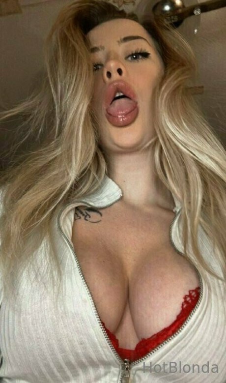 Hotblonda