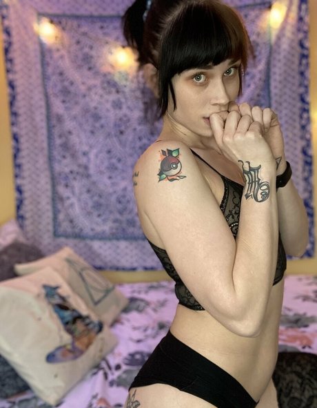 Babybaphomet92  nude leaked OnlyFans photo