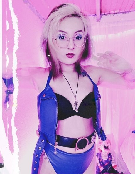 Naken lekkede OnlyFans-bilde av Aprilswetdreams