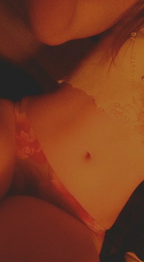 Nahá fotka uniklých OnlyFans od Aurieleann