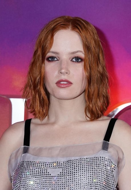 Ellie Bamber