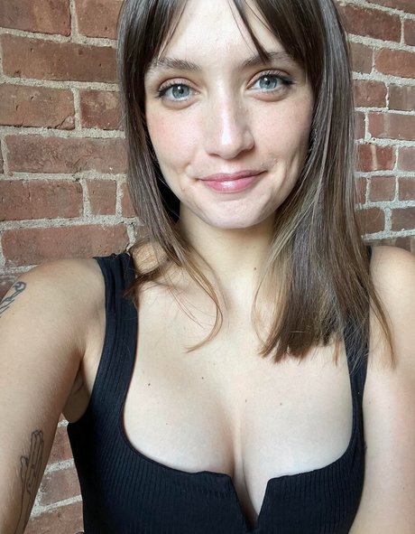 Naakte gelekte OnlyFans-foto van Alanah Mackie