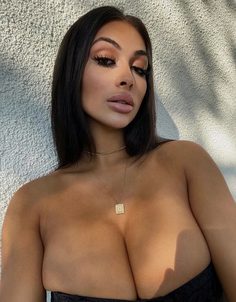 Alasti lekkinud OnlyFans-i pilt Parker Abbott