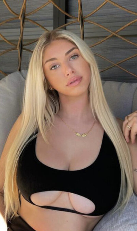 Nahá fotka uniklých OnlyFans od Anais Laliberte