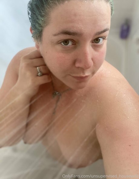 Nahá fotka uniklých OnlyFans od Unsupervisedhousewife