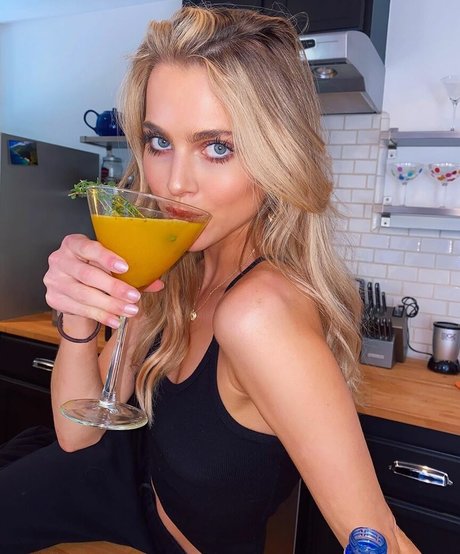 Anne Winters