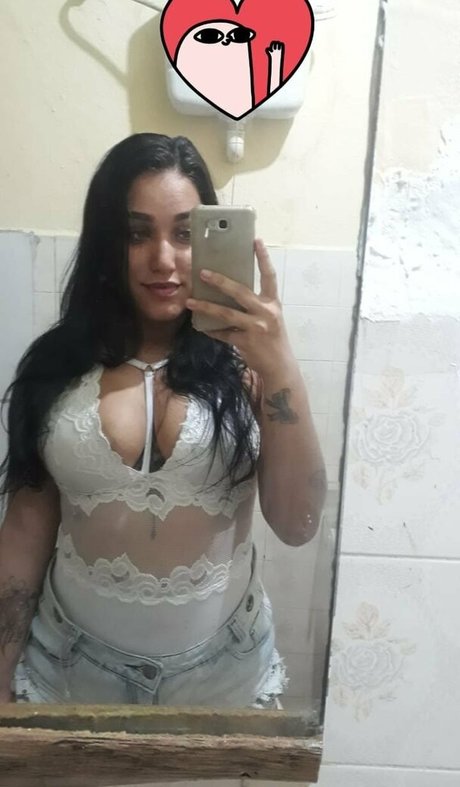 Naken lekkede OnlyFans-bilde av Anathalia Cristina