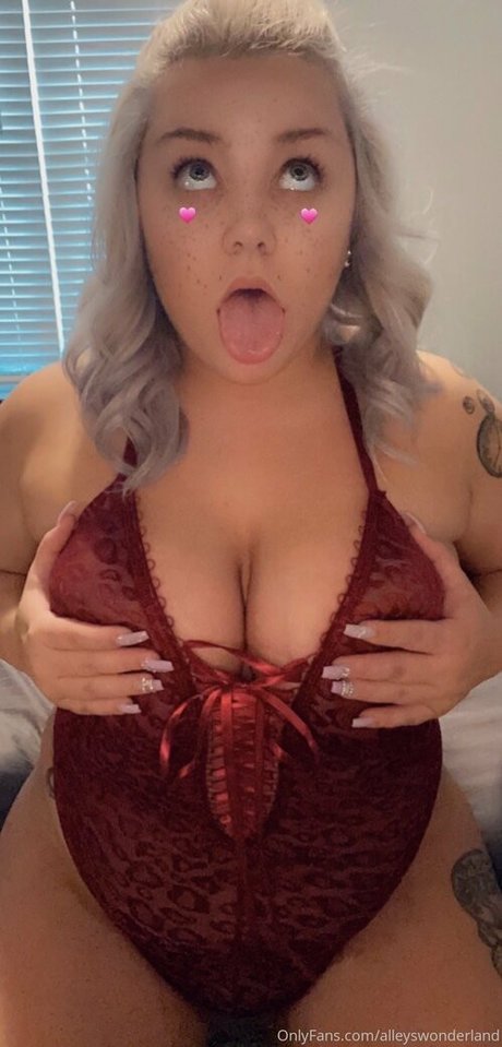 Nahá fotka uniklých OnlyFans od Alleyswonderland
