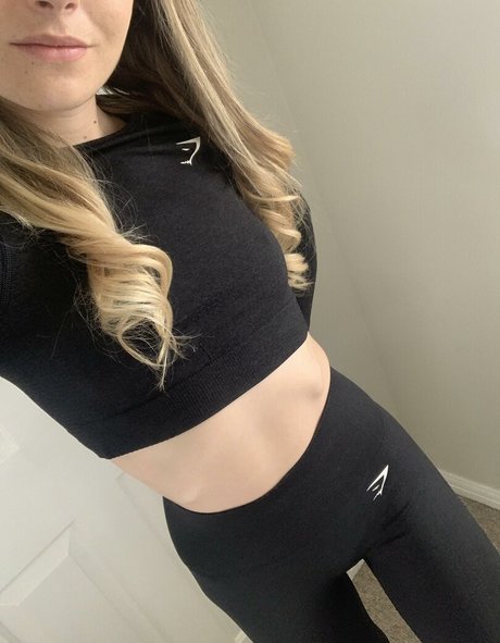 Foto di nudo di fuga di OnlyFans di Fewappearance2924
