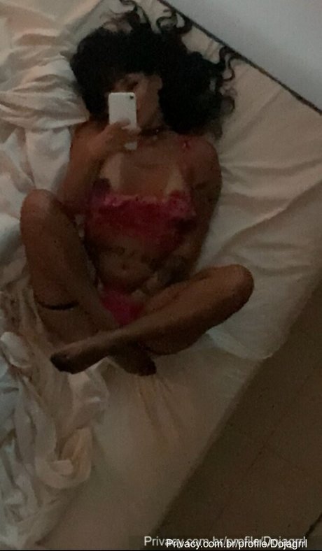 Nahá fotka uniklých OnlyFans od Dojagrrrl