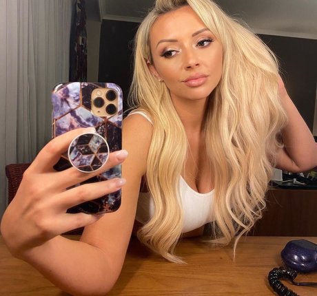 Naken lekkede OnlyFans-bilde av Kimberly Hartsimpson