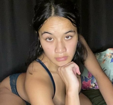 Naken lekkede OnlyFans-bilde av Candymaa
