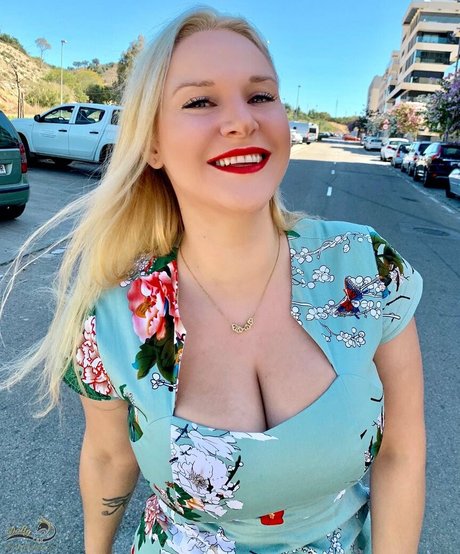 Nøgent lækket OnlyFans-billede af Dolly Fox
