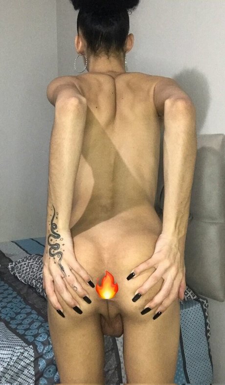 Alaston vuotanut OnlyFans-kuva Tsgabyfrias