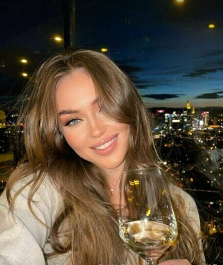 Nahá fotka uniklých OnlyFans od Tashafit2