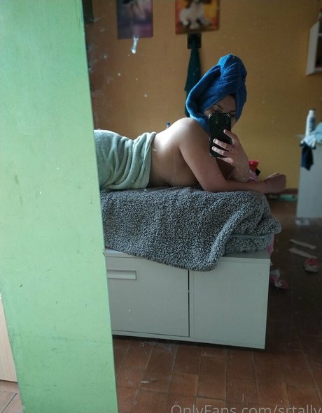 Naken lekkede OnlyFans-bilde av Srtally
