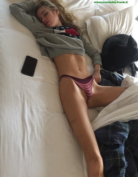 Stella Maxwell