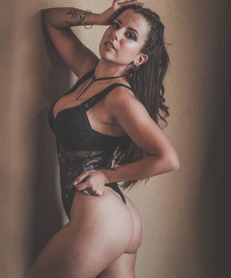 Nahá fotka uniklých OnlyFans od Valu Herrera