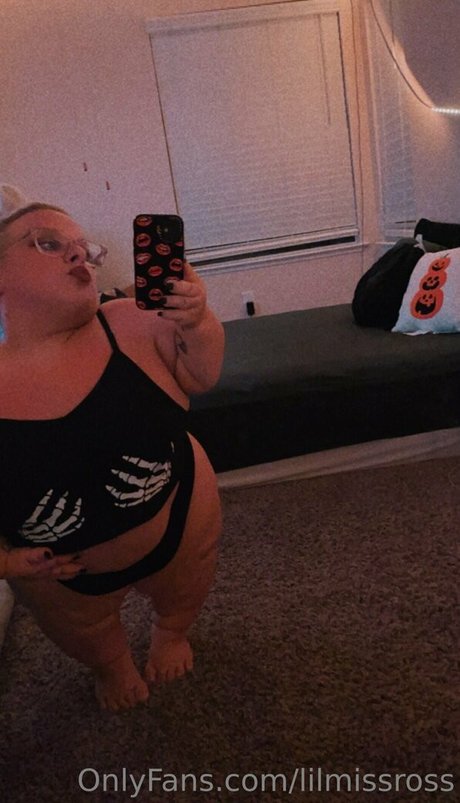 Nahá fotka uniklých OnlyFans od Lilmissross